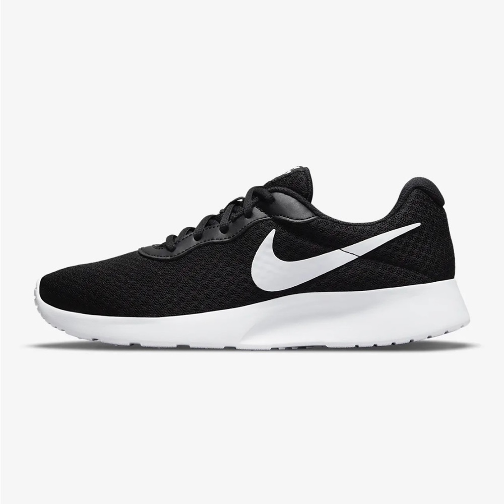New in Box Nike Tanjun